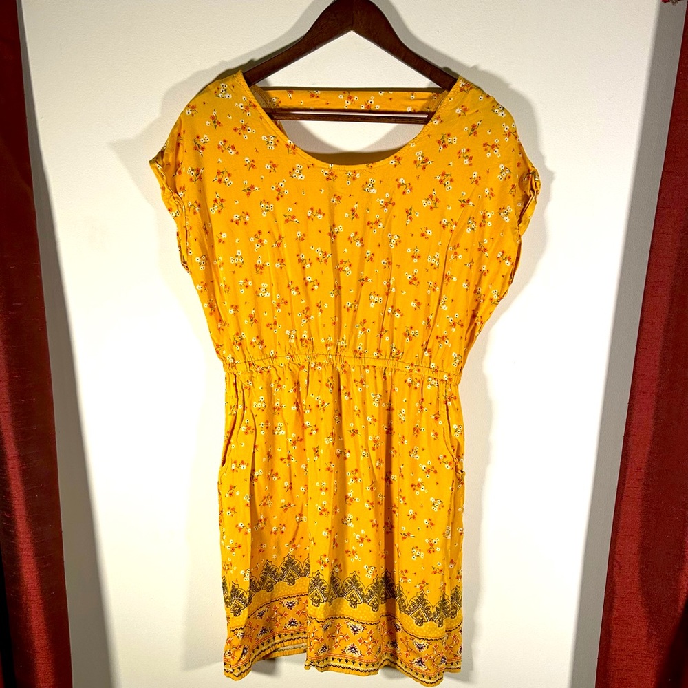 Women’s size large yellow floral dress, pink republic, knee length, fall, floral